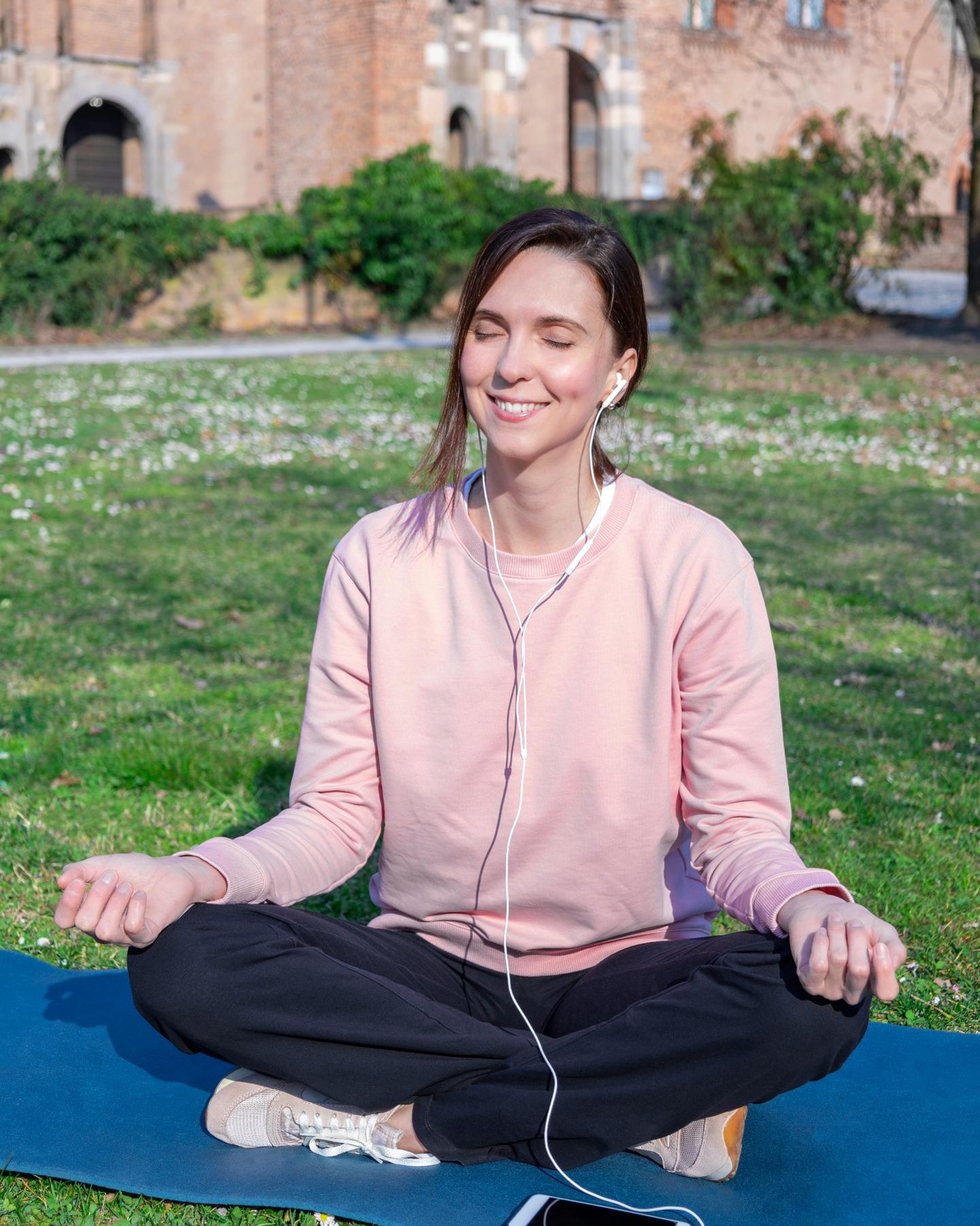 Digital Wellbeing: Creating a Healthier Relationship with Technology