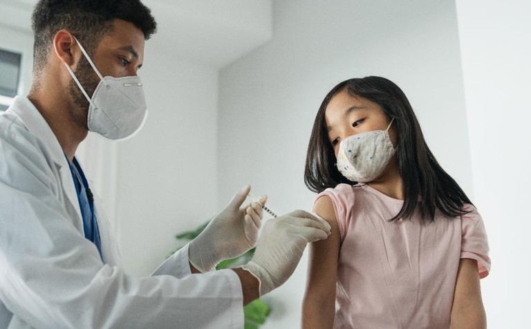 NHS Urges Eligible Young People to Take Up New MenB Vaccination Offer