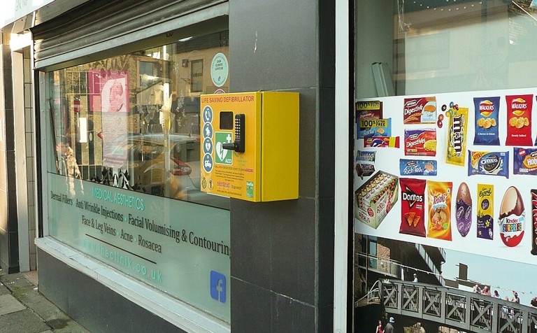 Millions living beyond quick reach of 24-hour defibrillators, analysis finds