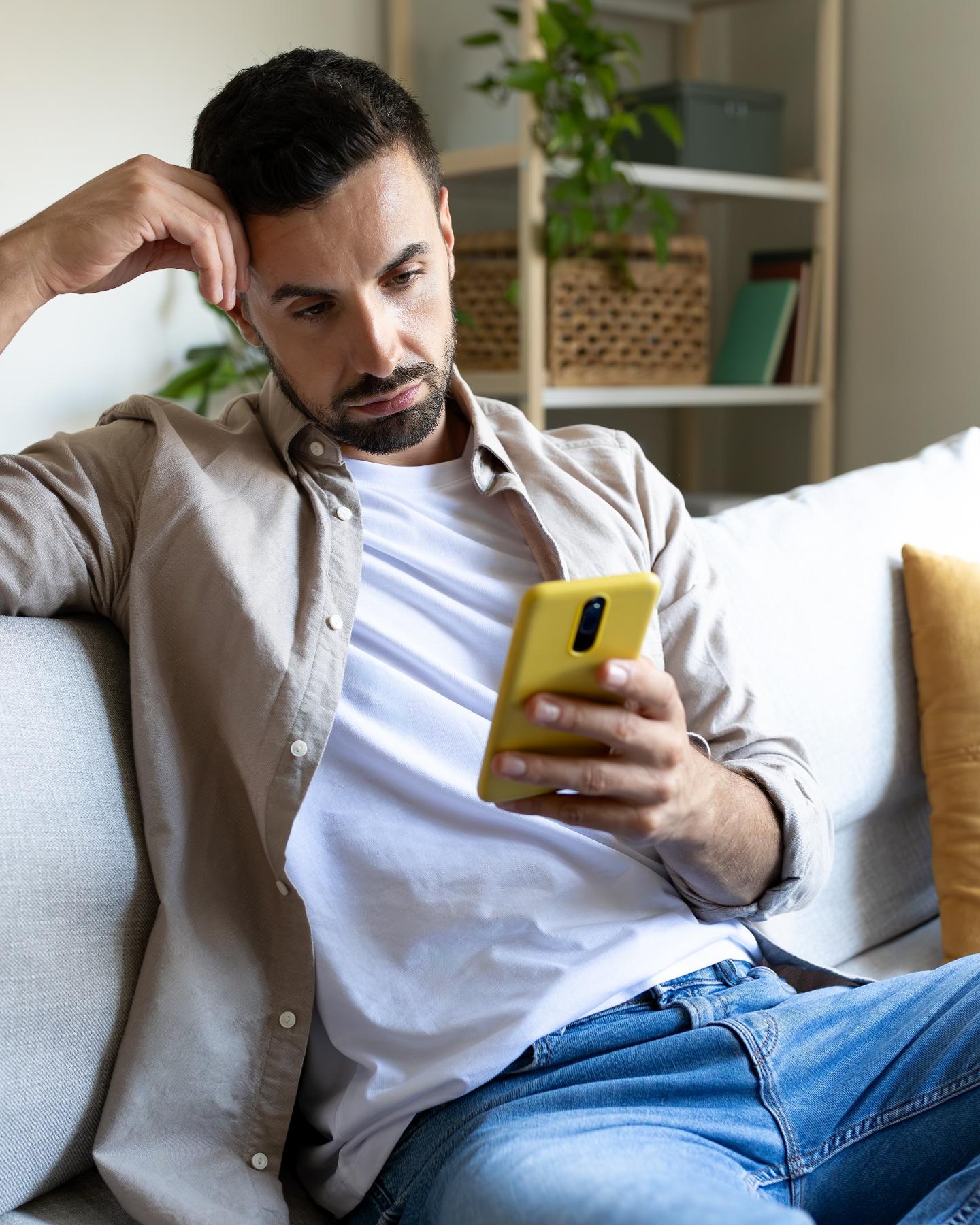 Social Media and Men’s Mental Health: Finding a Healthier Balance
