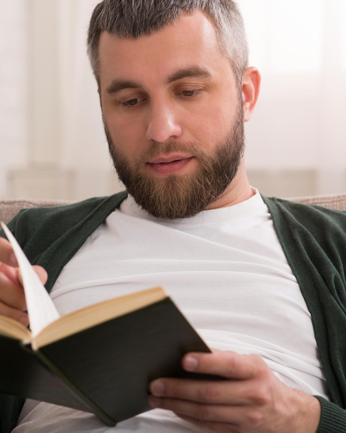 10 Books Every Man Should Read for His Wellbeing