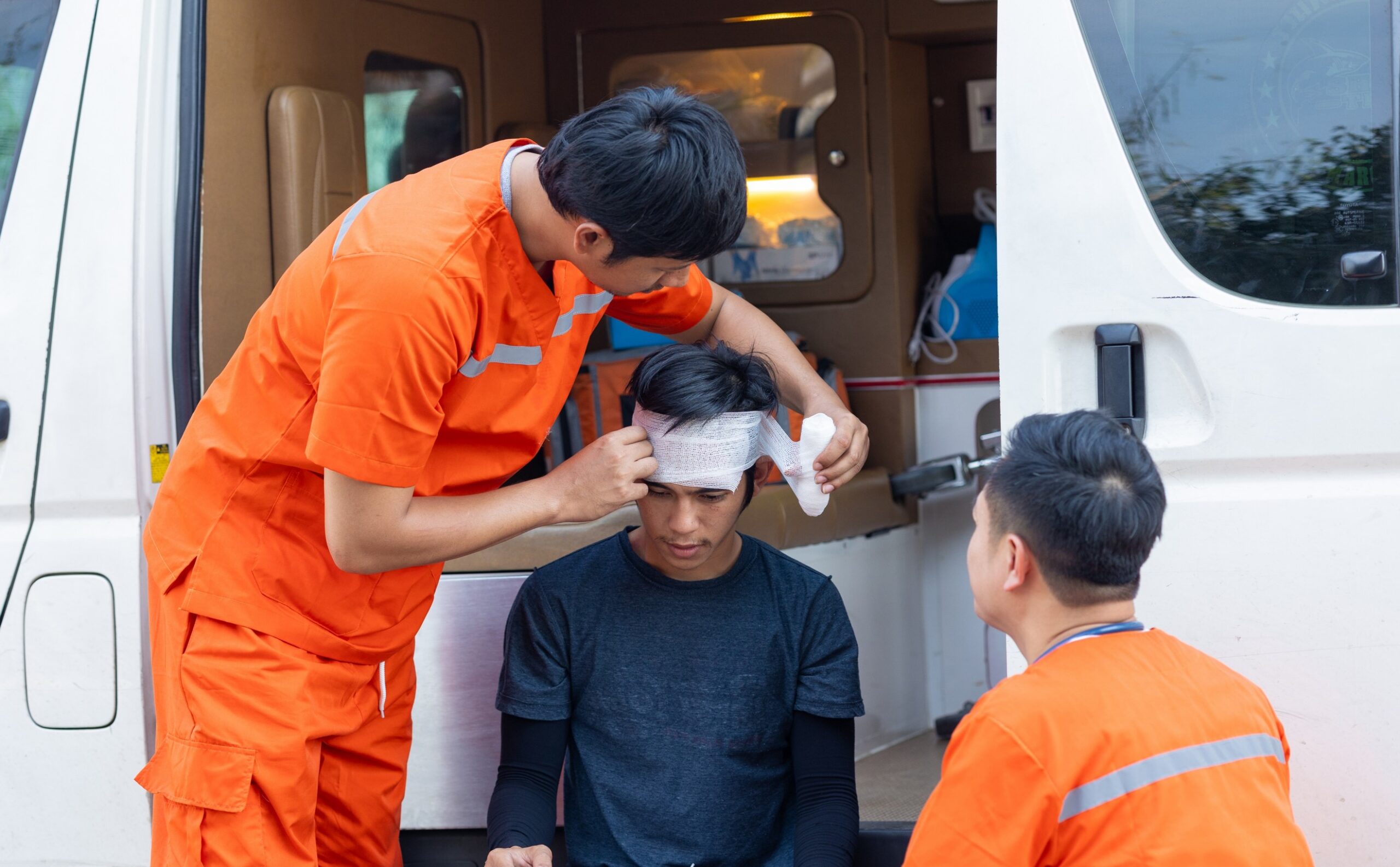 Colombia earthquake: Hospitals under pressure as rescuers search for survivors