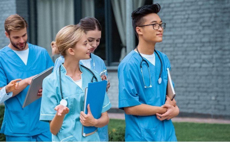 Doctors’ union backs cuts to medical school places as training system reaches capacity