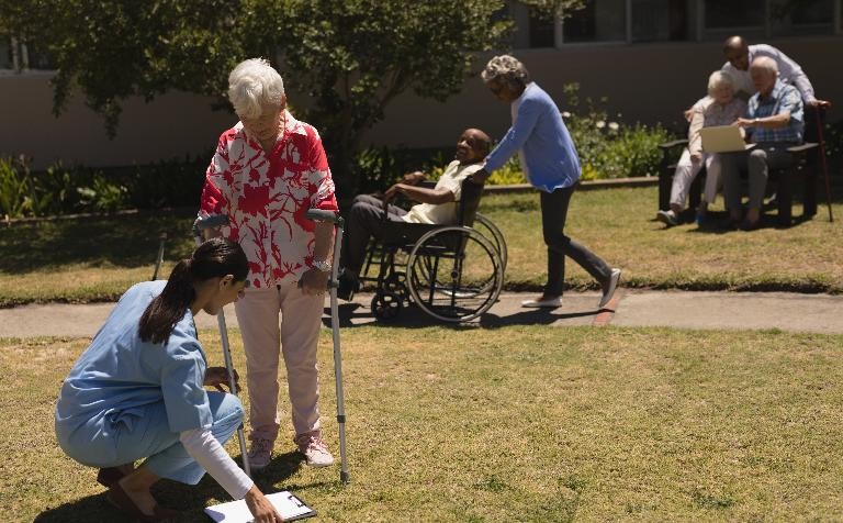 England records nearly 2,900 excess deaths during recent heatwaves as GPs advised to consider closing surgeries in extreme heat
