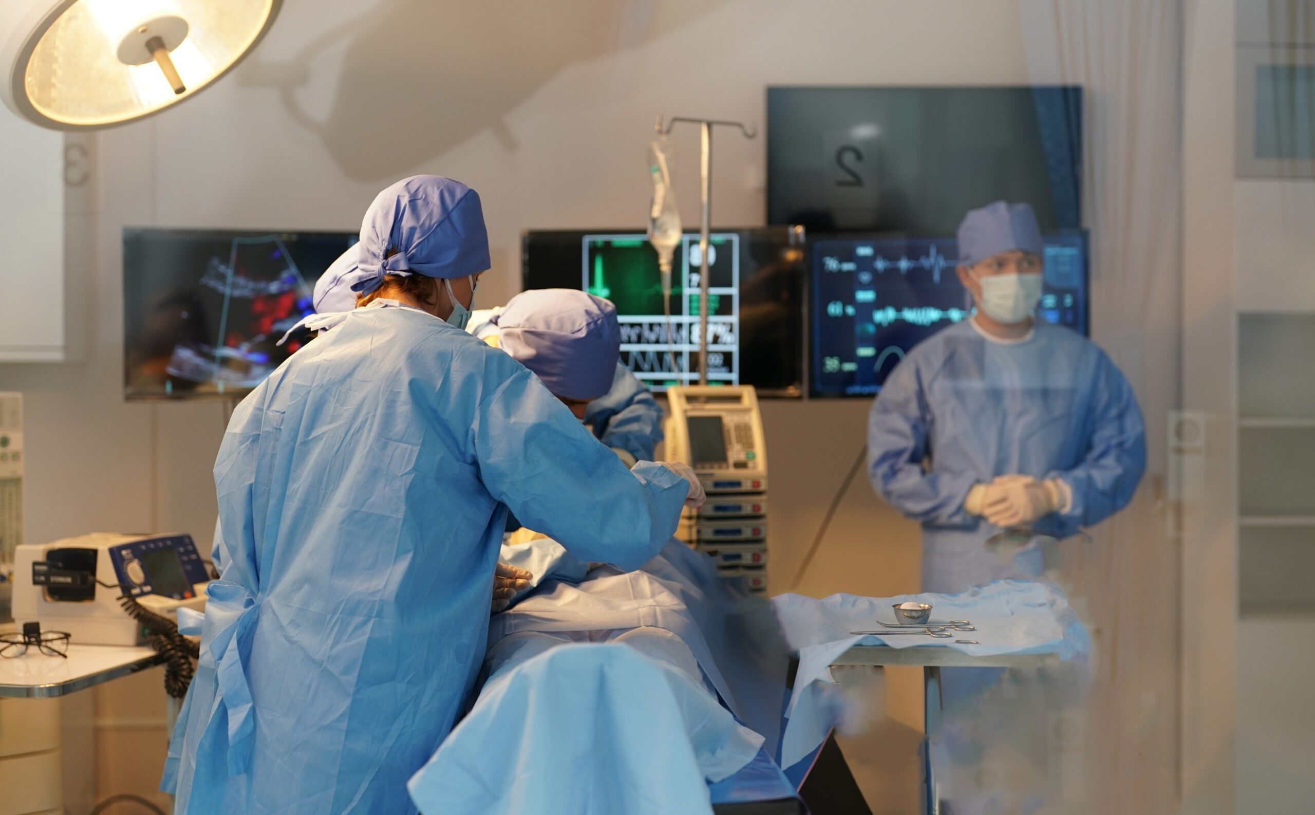 Newcastle surgeons complete UK-first kidney transplant using new perfusion system