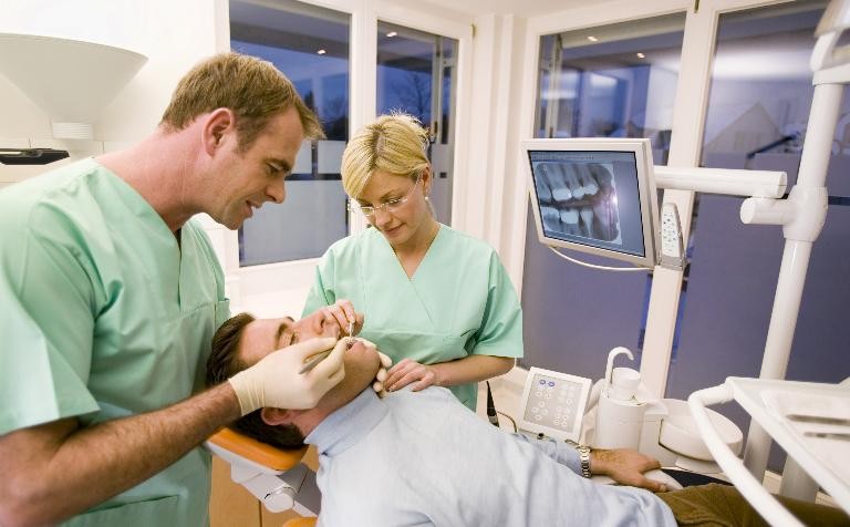 Cornwall community seeks permanent NHS dentist after hosting mobile clinics